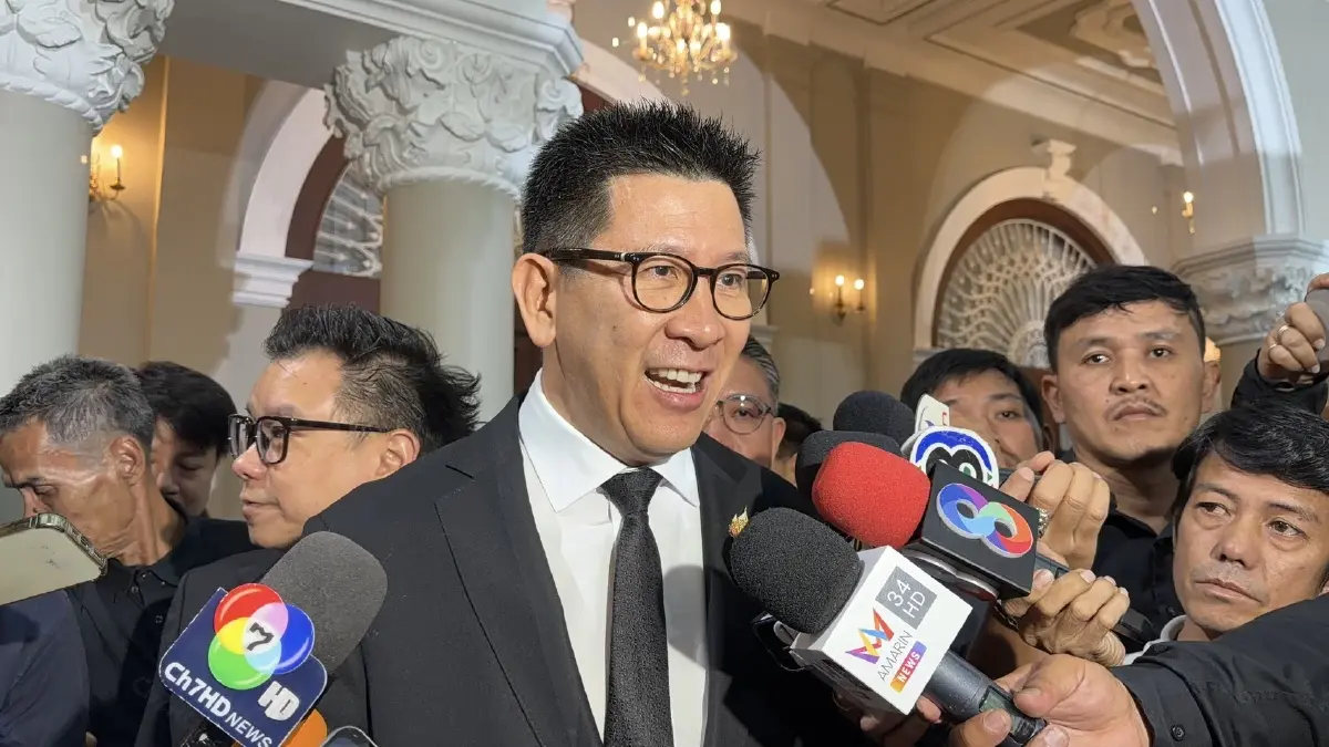 นายเอกนิติ นิติทัณฑ์ประภาศ รองนายกรัฐมนตรี และรัฐมนตรีว่าการกระทรวงการคลัง 