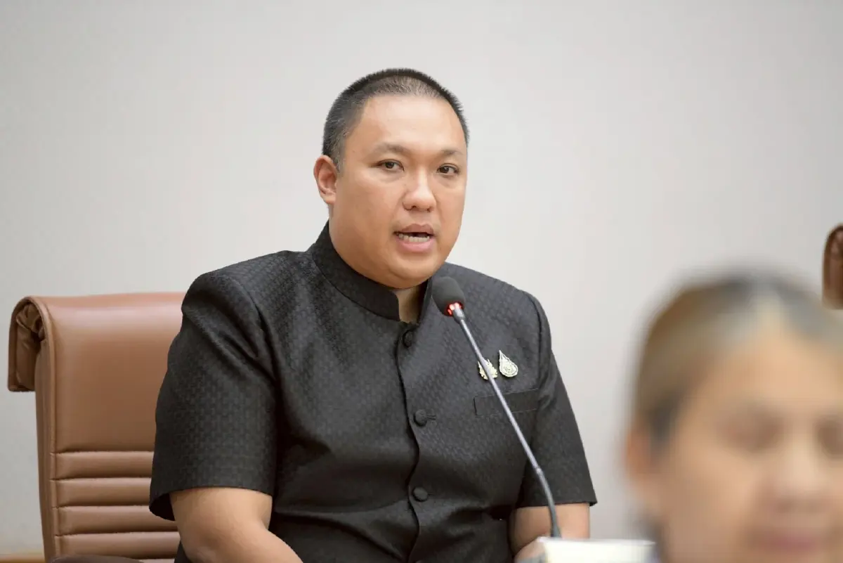 "พลพีร์" สั่งรื้อใหญ่ เตรียมถอด "ค่าไฟสาธารณะ" ออกจากบิลประชาชนหลังแบกมา 30 ปี