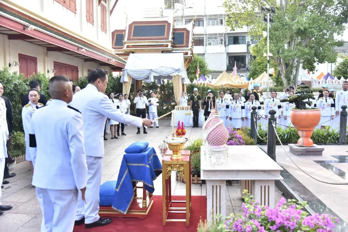 สมเด็จพระสังฆราช เสด็จออกทรงบาตรพระสงฆ์ ในโอกาสฉลองพระชนมายุ 99 พรรษา