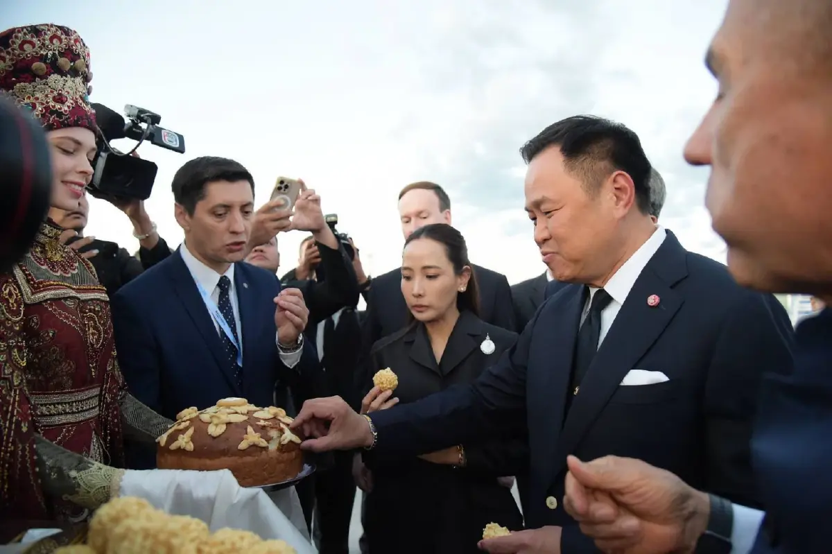 "นายกฯ" ถึง "รัสเซีย" ร่วมการประชุม "สุดยอดอาเซียน-รัสเซีย" สมัยพิเศษ ลุยดีลทวิภาคี-เวทีธุรกิจ