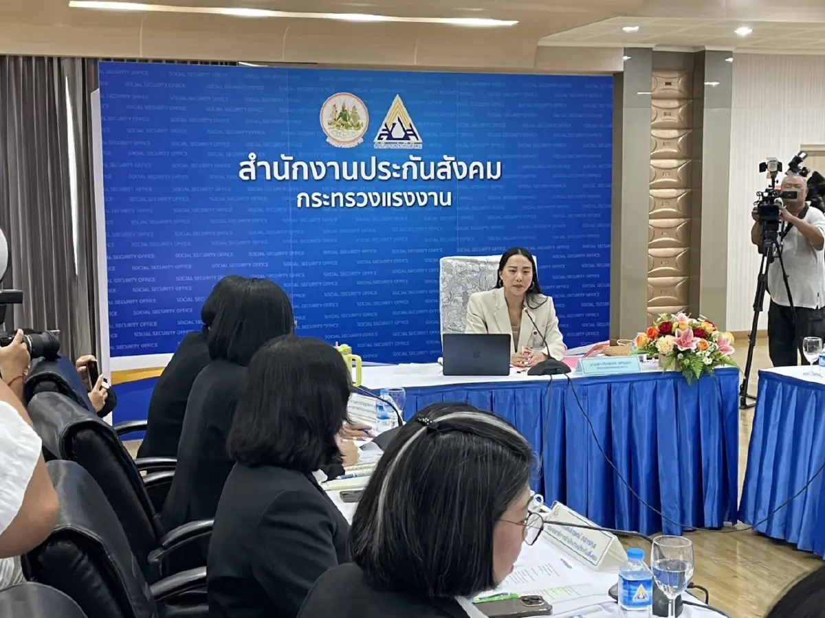 “ไอซ์ รักชนก” นำทีม กมธ.บุกประกันสังคม จี้ถามสินทรัพย์หาย 3.6 พันล้าน