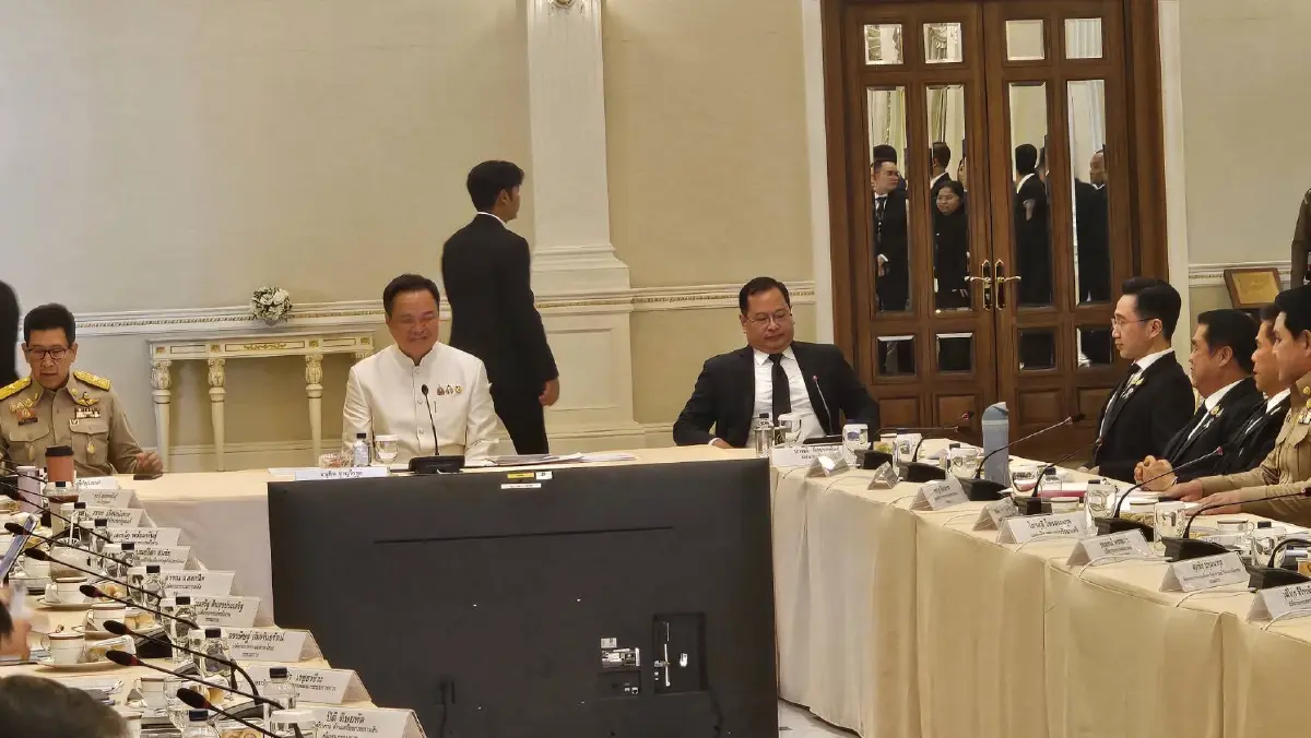 นายกฯอนุทินนั่งหัวโต๊ะถก กรอ.นัดแรก-ดัน OKR ประเทศ, ตั้ง 4 อนุกรรมการกู้เศรษฐกิจ