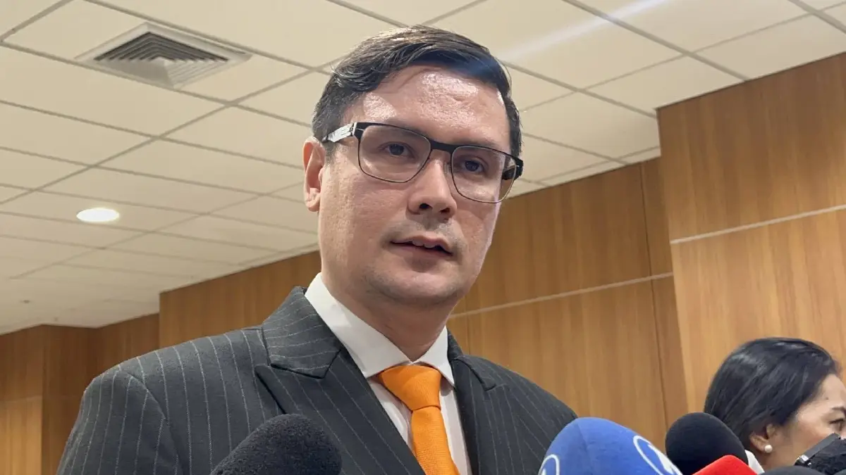 ขนาด สส. ยังไม่ปลอดภัย แล้วประชาชนจะพึ่งใคร? "โรม" เปิดศึกทลายอำนาจมืด บี้คดีลอบยิง "สส.กมลศักดิ์"