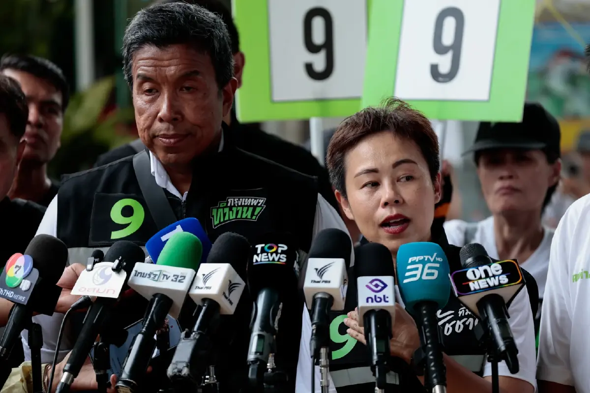 ‘ชัชชาติ’ โต้ พรรคเศรษฐกิจ แถลง ไม่มีสาระรูปธรรม ยัน ไม่มีซื้อขายตำแหน่ง ไม่มี ”ระบบอากง”