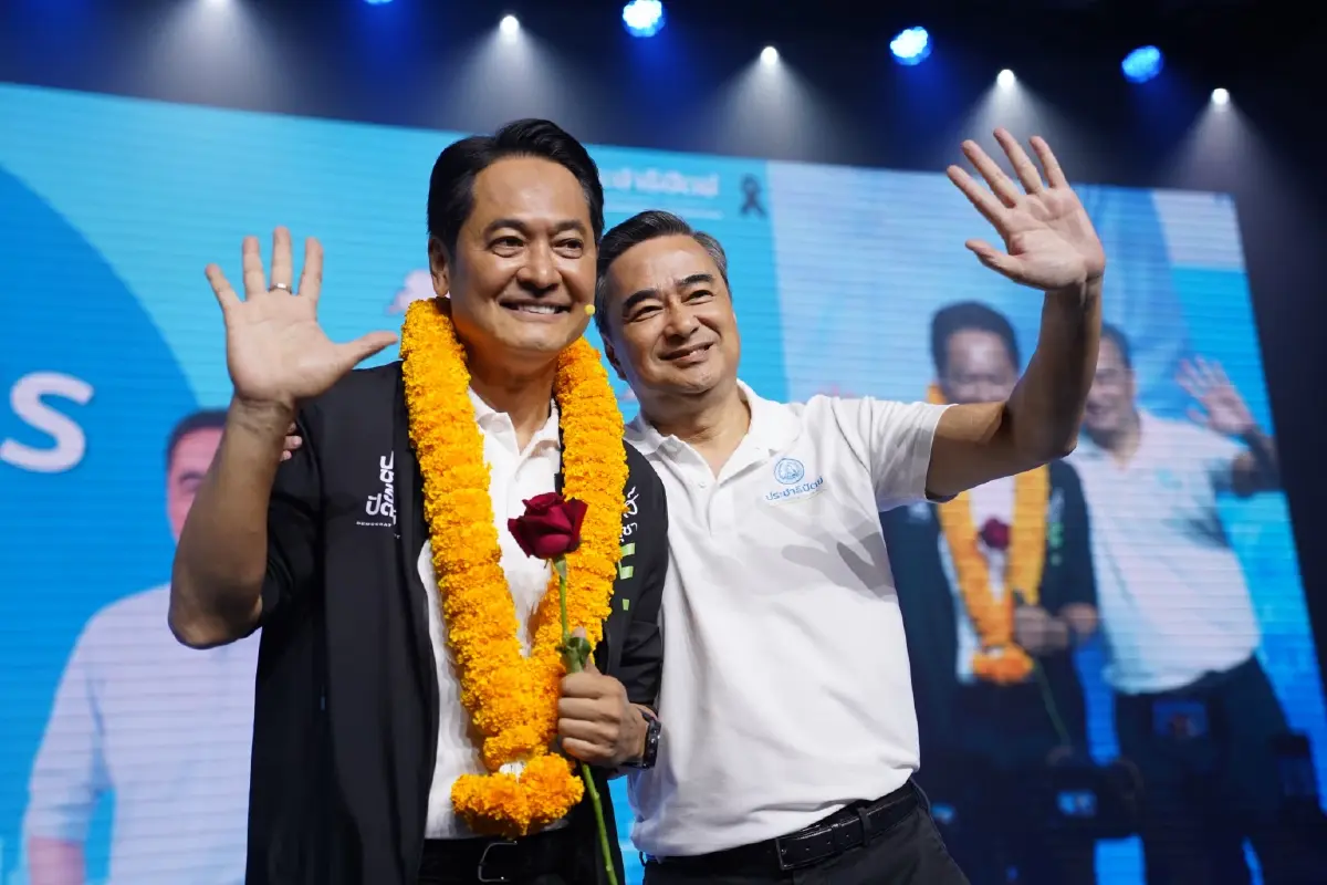 ปชป.ปราศรัยทิ้งทวน "อภิสิทธิ์" ตกใจ! อิสระอย่างใดให้เลือกยกทีม