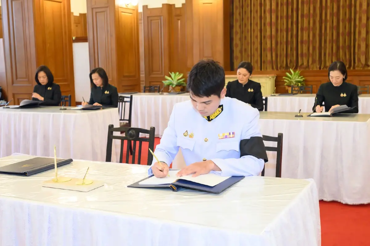 "กัลฟ์" น้อมถวายสักการะและลงนามถวายความอาลัย สมเด็จพระเจ้าลูกเธอ เจ้าฟ้าพัชรกิติยาภา นเรนทิราเทพยวดี กรมหลวงราชสาริณีสิริพัชร มหาวัชรราชธิดา