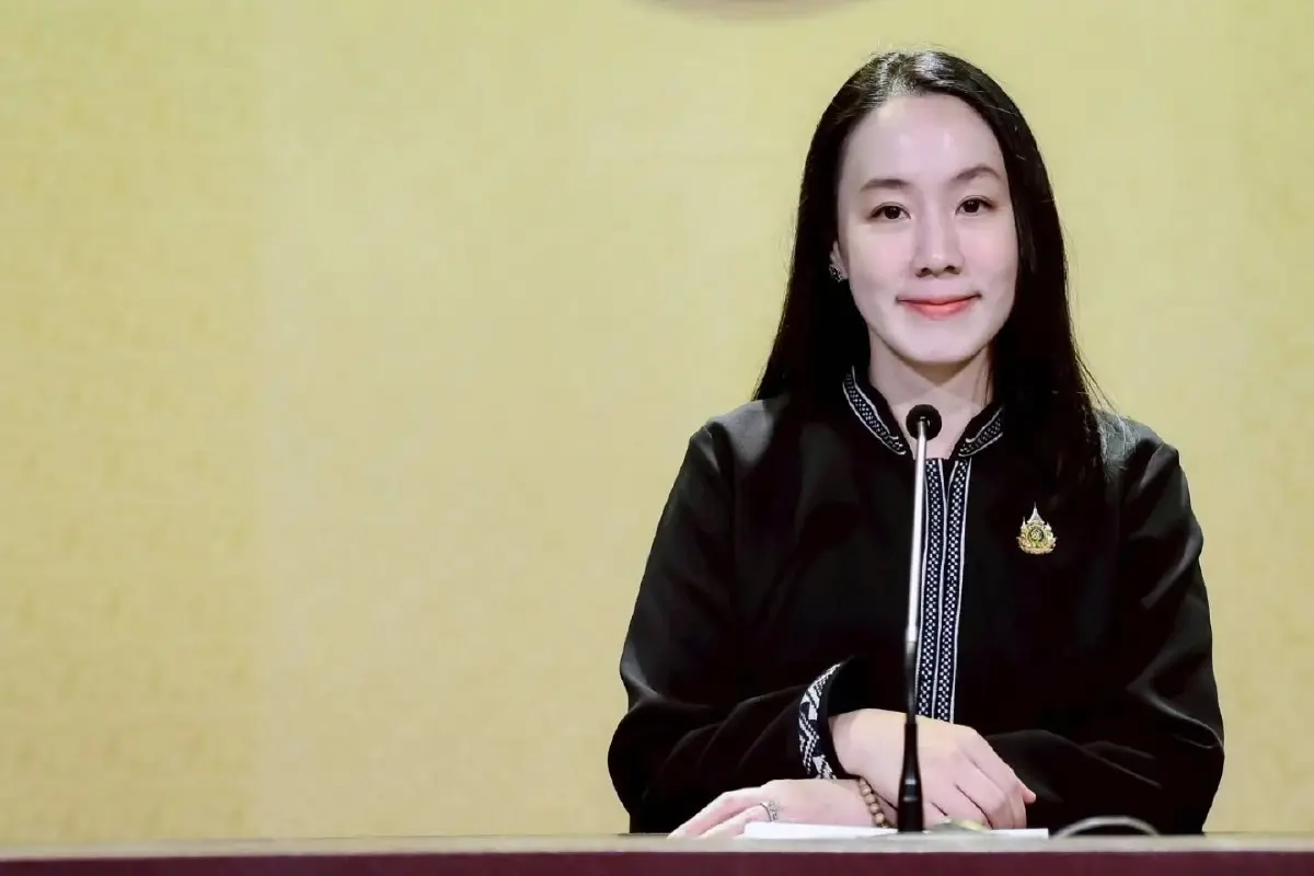 นางสาวลลิดา เพริศวิวัฒนา รองโฆษกประจำสำนักนายกรัฐมนตรี  แถลงผลประชุม ครม.แต่งตั้งโยกย้ายข้าราชการระดับสูง
