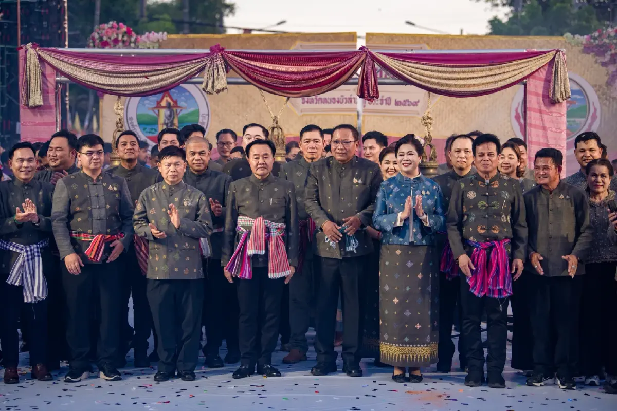 กล้าธรรม นำทัพ สส.ร่วมงานบุญบั้งไฟล้าน จ.หนองบัวลำภู ชู Soft Power