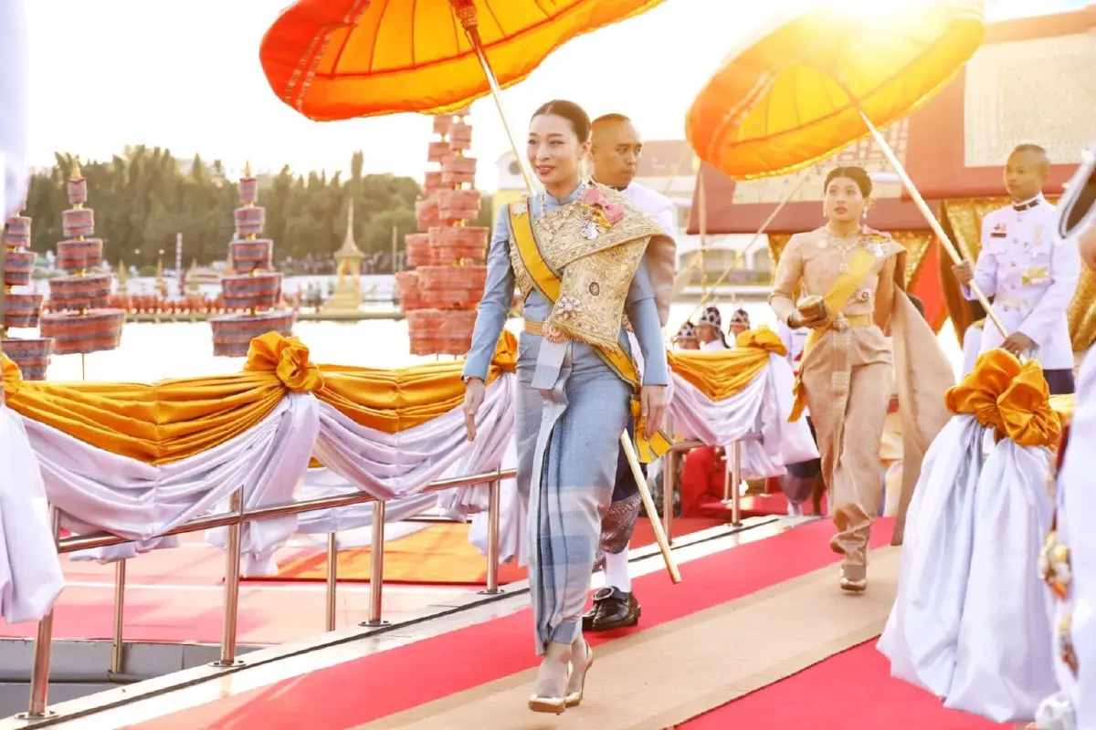นั่งคนเดียวมันเหงานะ “เจ้าฟ้าสิริวัณณวรีฯ” ทรงโพสต์รำลึก “เจ้าฟ้าพัชรกิติยาภาฯ” ผู้เป็นดั่งลมใต้ปีก