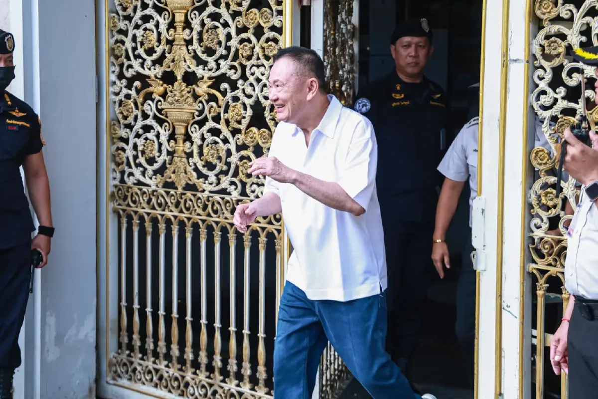 นายทักษิณ ชินวัตร อดีตนายกรัฐมนตรี