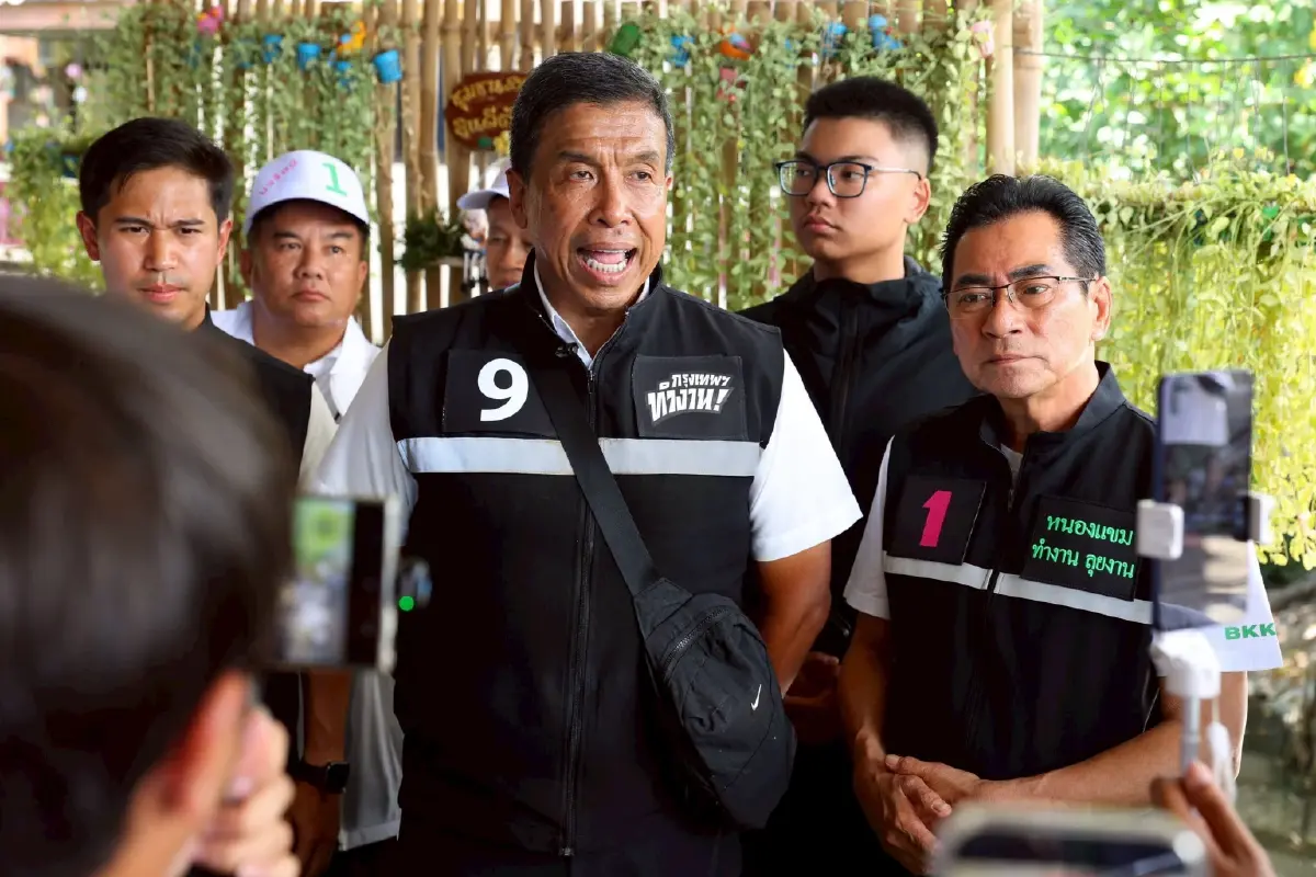 “ไม่เทรวม” สู่ “ขยะเป็นเงิน” ชัชชาติ ชูแยกขยะละเอียดตั้งแต่ต้นทาง สร้างรายได้กลับสู่ชุมชน