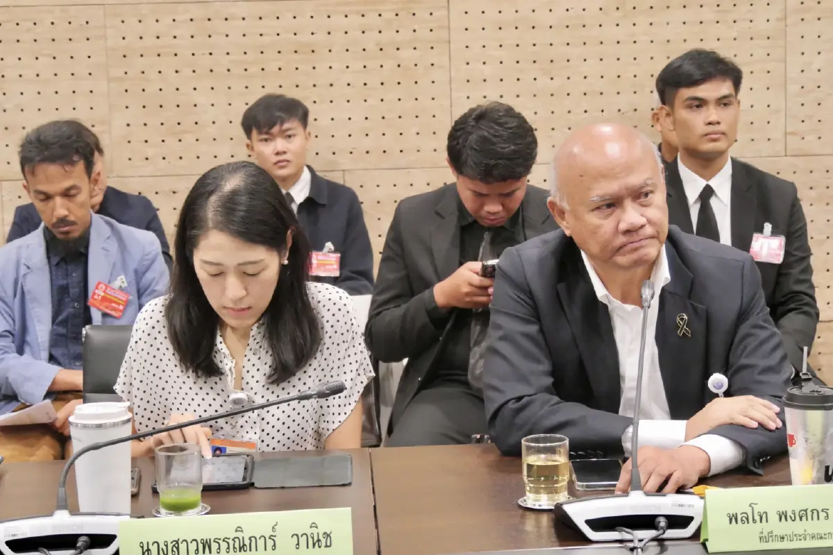 กมธ.จี้ กองทัพเรือ ชี้แจง ปืนหลวงโยงลอบยิง สส.กมลศักดิ์