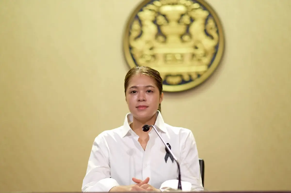นางสาวพลอยทะเล ลักษมีแสงจันทร์ รองโฆษกประจำสำนักนายกรัฐมนตรี