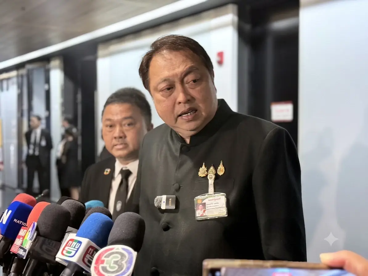 นายสุชาติ ชมกลิ่น รัฐมนตรีว่าการกระทรวงทรัพยากรธรรมชาติและสิ่งแวดล้อม
