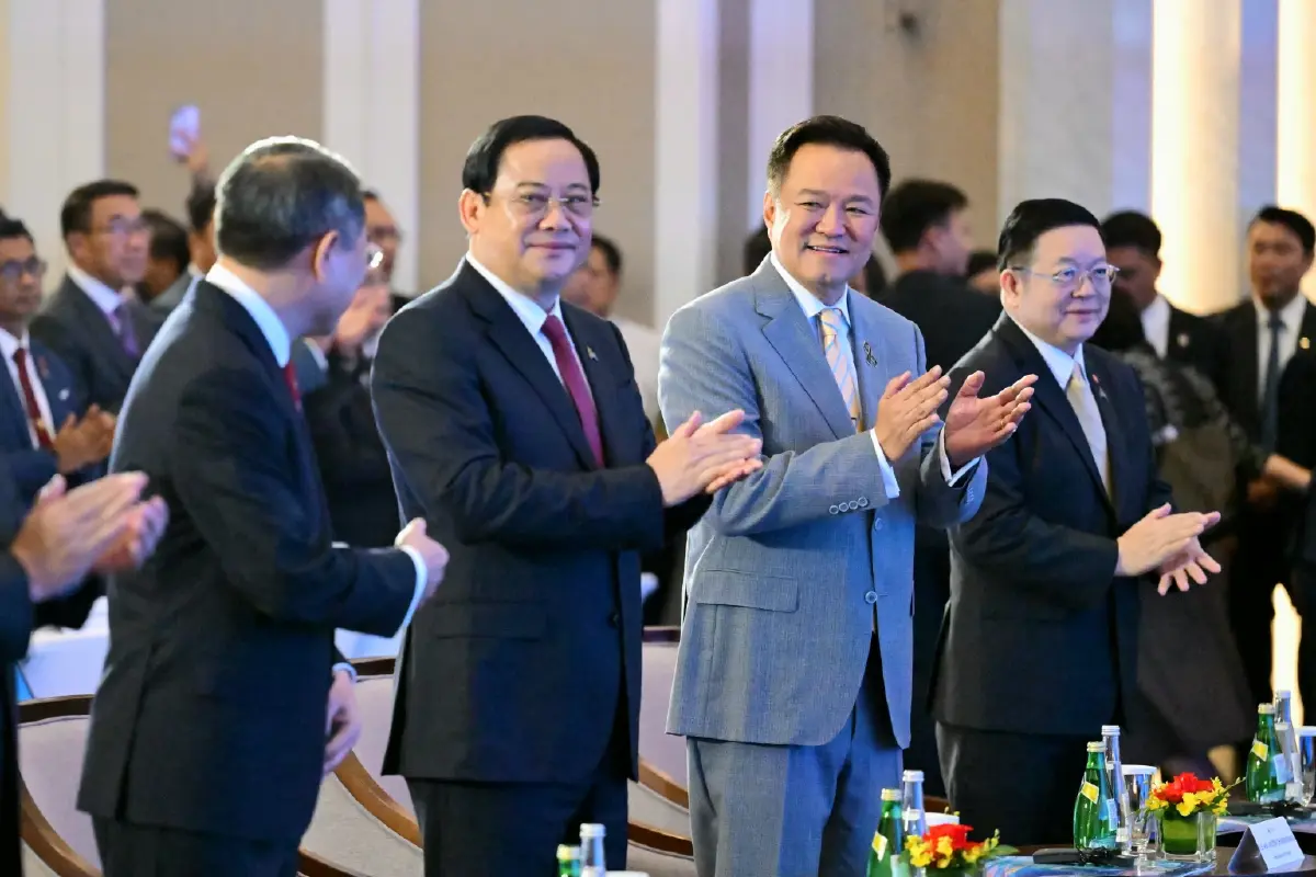 "อนุทิน" โชว์วิสัยทัศน์ในเวที ASEAN Future Forum ดัน "แลนด์บริดจ์-เศรษฐกิจดิจิทัล"