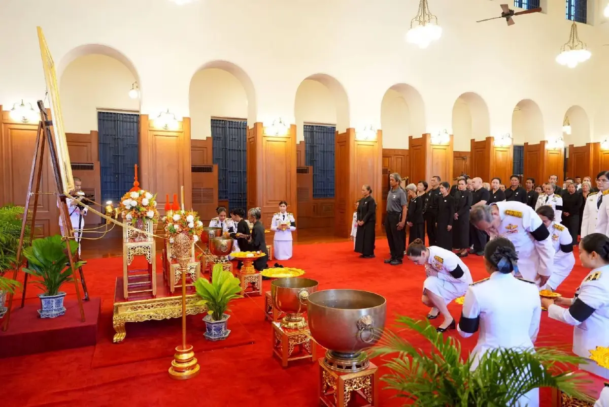 รมว.วัฒนธรรม นำคณะถวายน้ำสรงพระศพ เจ้าฟ้าพัชรกิติยาภา ณ ศาลาสหทัยสมาคม 