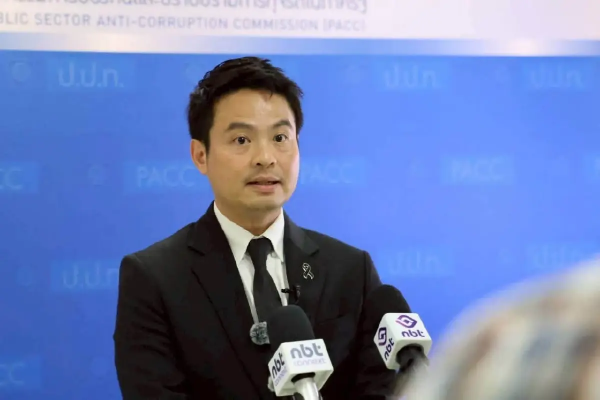 ภราดร ปริศนานันทกุล รัฐมนตรีประจำสำนักนายกรัฐมนตรี