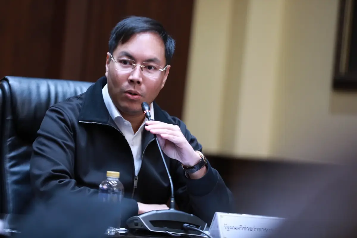"รมช.ศธ." สั่งปลดล็อก "ครูพัสดุ-ครูบัญชี" ปรับเกณฑ์ประเมินใหม่ ย้ำครูมีหน้าที่แค่ "สอน"