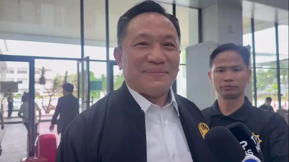 นายนิรัตน์ พงษ์สิทธิถาวร 