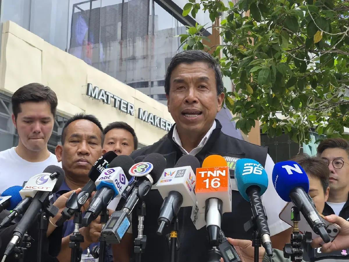 นายชัชชาติ สิทธิพันธุ์ ผู้สมัครผู้ว่าราชการกรุงเทพมหานคร
