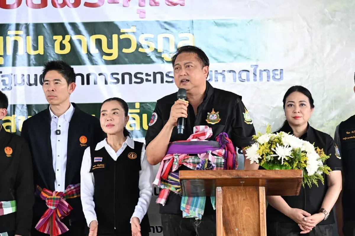 นายสุชาติ ชมกลิ่น รมว.ทส.ลงพื้นที่ทับลานเพื่อแก้ปัญหาที่ดินทำกินทับพื้นที่ป่า