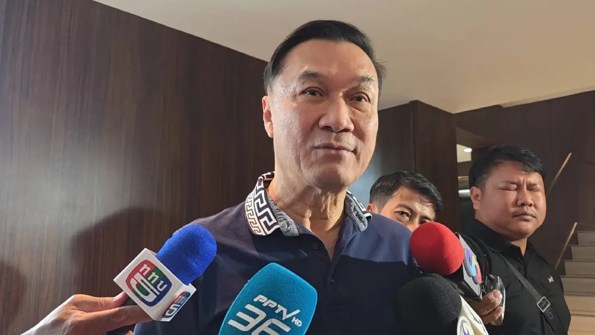 นายทรงศักดิ์ ทองศรี รองนายกรัฐมนตรี ในฐานะอดีตรัฐมนตรีช่วยว่าการกระทรวงมหาดไทย 