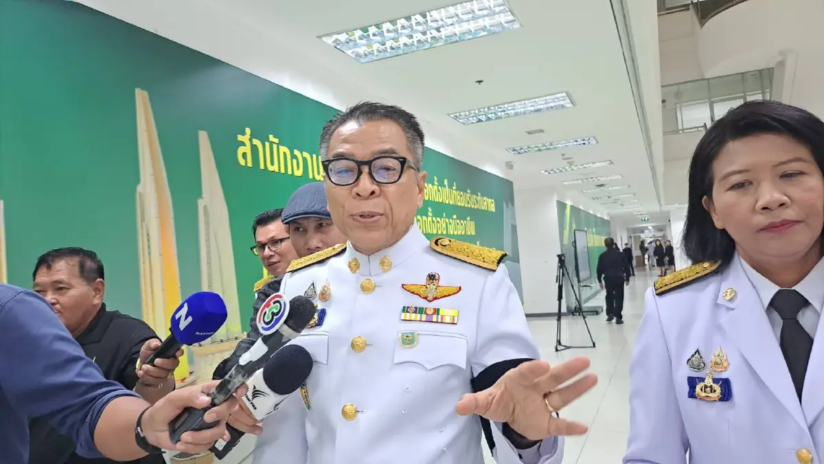 นายแสวง บุญมี เลขาธิการ กกต.