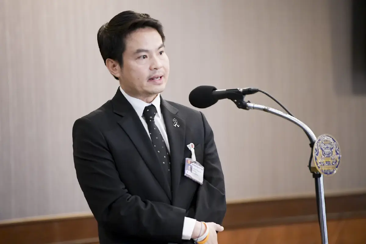 ภราดร ปริศนานันทกุล รัฐมนตรีประจำสำนักนายกรัฐมนตรี