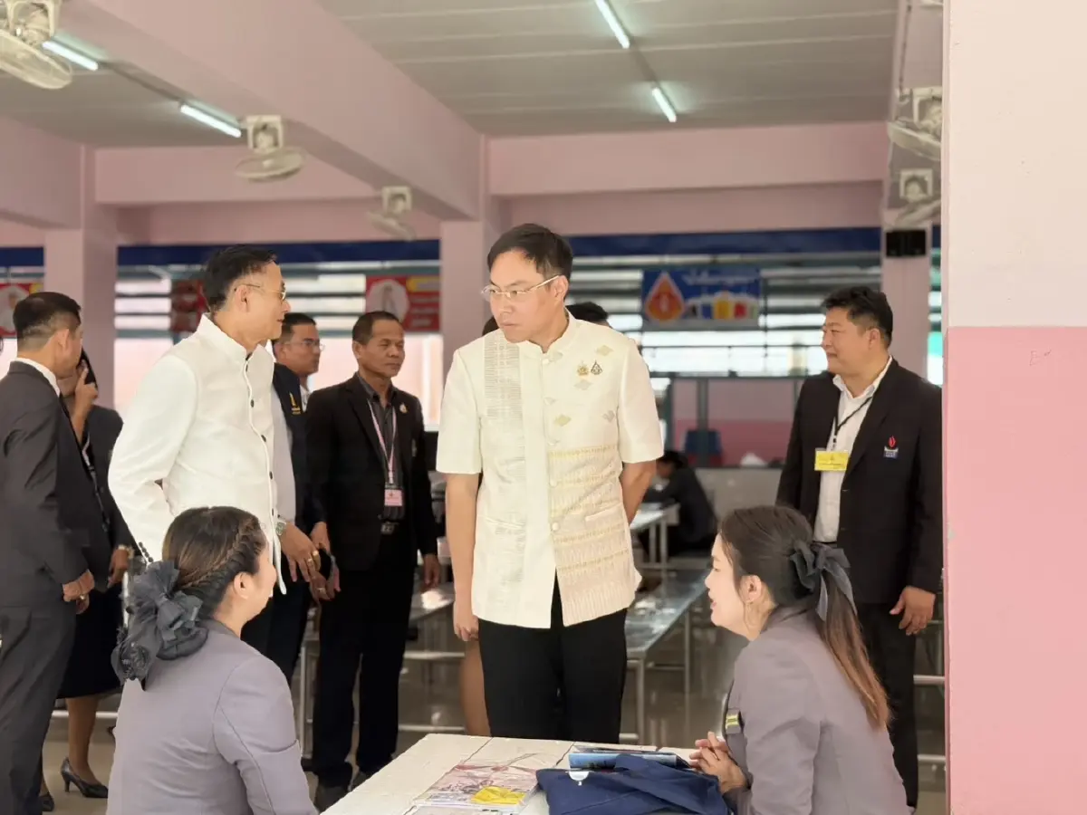 รมช.ศธ.ตรวจการสอบครูผู้ช่วยกาญจนบุรี - ย้ำต้องโปร่งใสเป็นธรรม