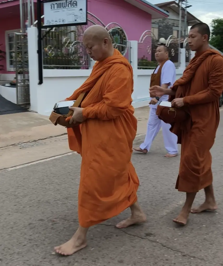 “แม่ทัพกุ้ง” อุปสมบทเรียบง่ายที่อุดรธานี ได้ฉายา “โชติปัญโญ”