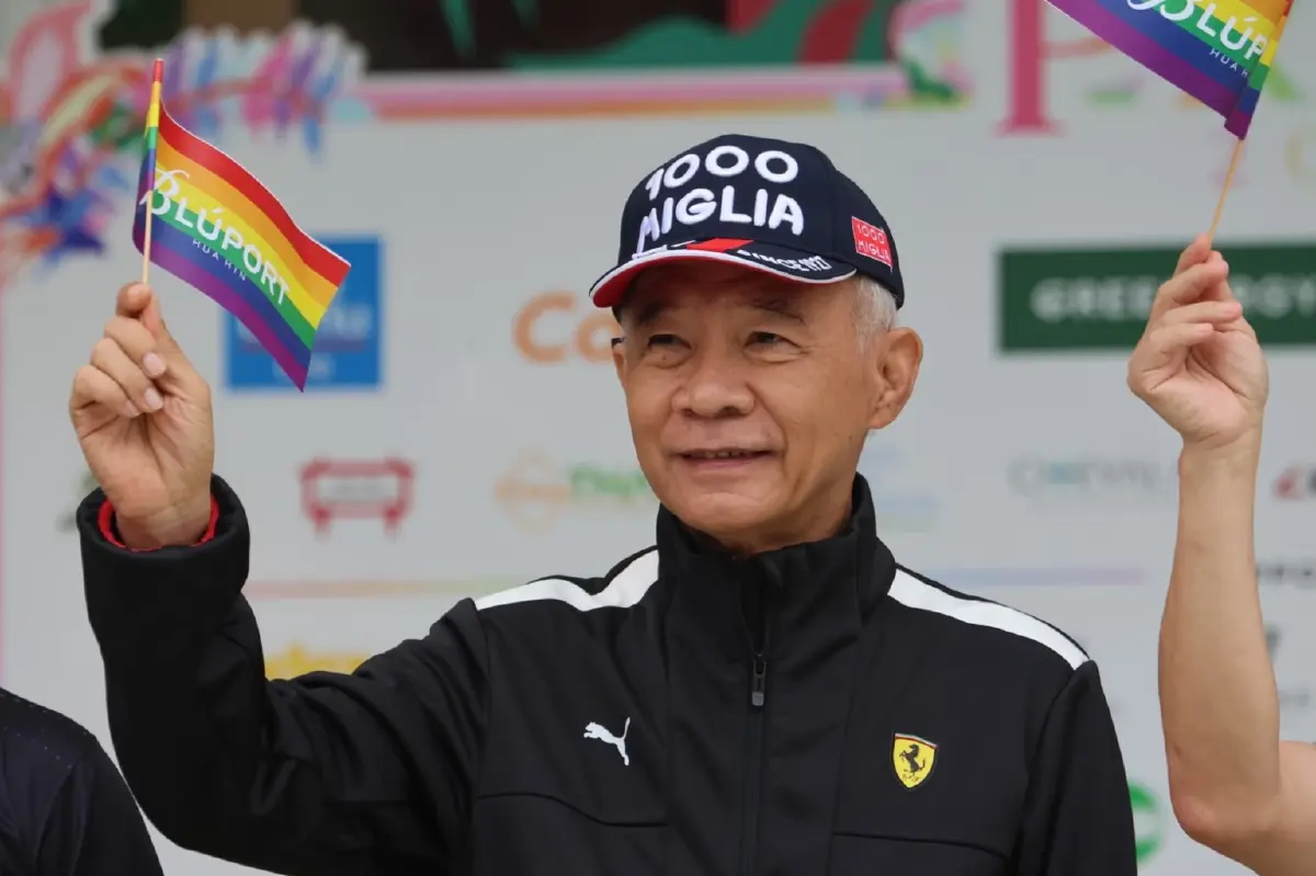 นายสุวัจน์ ลิปตพัลลภ อดีตรองนายกรัฐมนตรี 