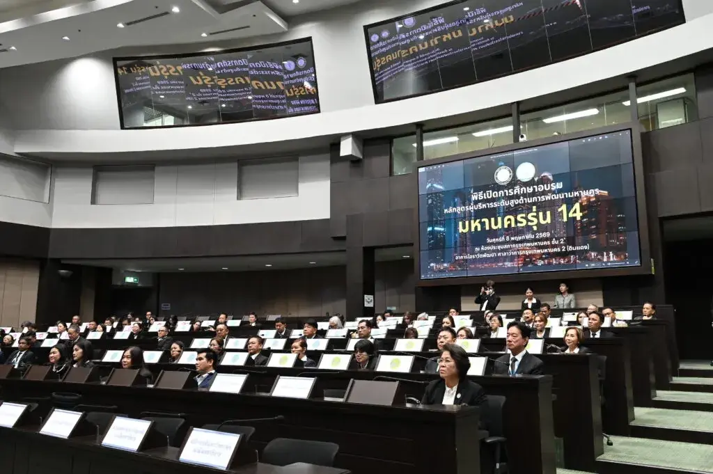 ตัวจริงกลับมาครบ! เช็กชื่อ "บ้านใหญ่ กทม." ตบเท้าหวนคืน "สภา กทม." พร้อมหน้า