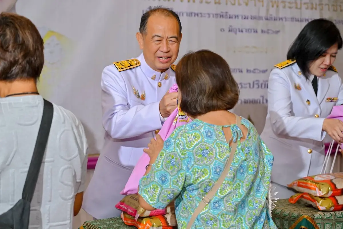 กรมการศาสนาจัดพิธีเจริญพระพุทธมนต์ เฉลิมพระเกียรติ "พระราชินี"