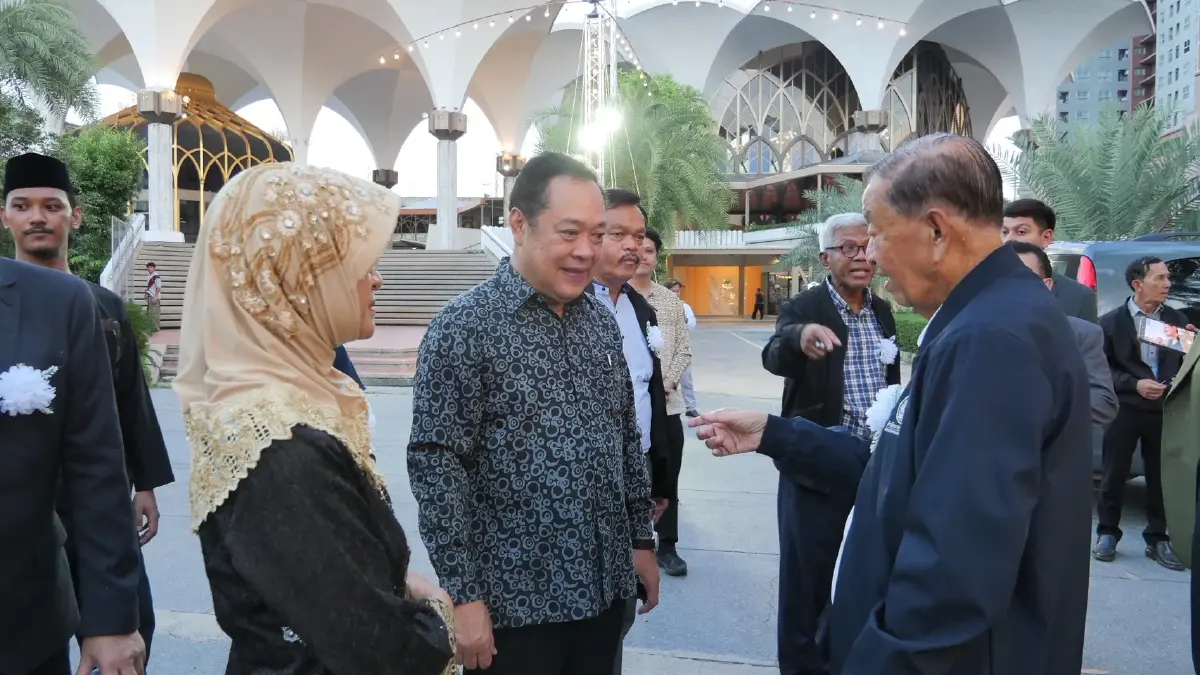 “วันนอร์-ทวี” ร่วมเปิดงานมหกรรมวัฒนธรรมพื้นบ้านมลายู ระดมทุนช่วยเด็กกำพร้าและเด็กด้อยโอกาสบ้านนูซันตารา