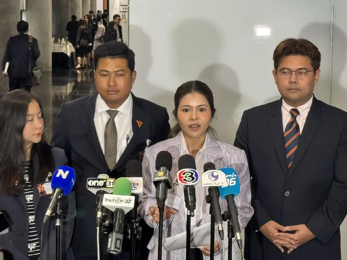 กมธ.พัฒนาการเมืองฯ เรียกสอบไลน์หลุด “ช่วยน้ำเงินด้วย”