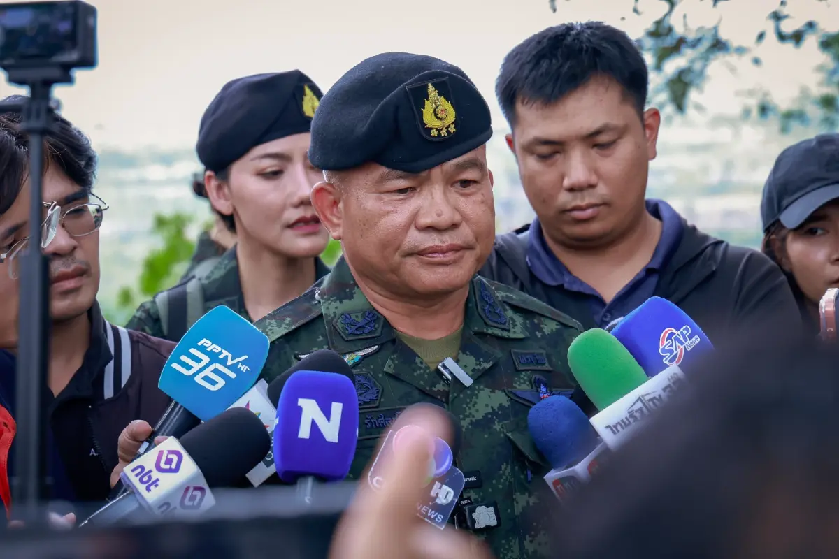 แม่ทัพภาค 2 สั่งทุบบันไดปราสาทคนา สกัดกัมพูชารุกล้ำชายแดน