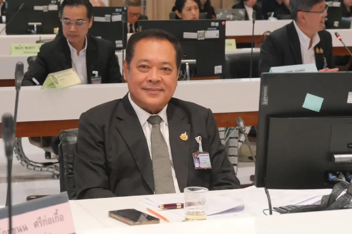 พ.ต.อ.ทวี สอดส่อง ส.ส.บัญชีรายชื่อและหัวหน้าพรรคประชาชาติ ในฐานะที่ปรึกษากรรมาธิการการกฎหมายฯ