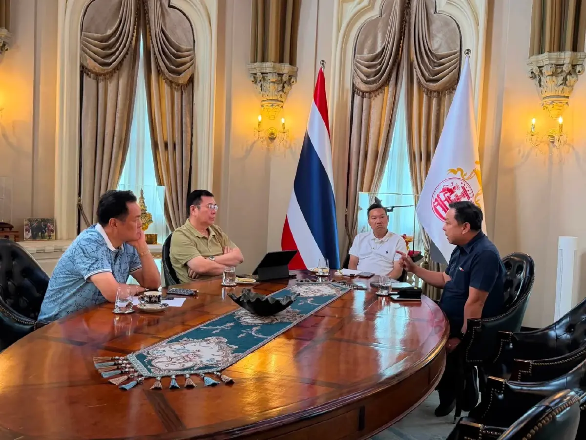 เมื่อวันที่ 11 ก.ค. 69  นายกฯเรียกทีมมหาดไทย เข้าหารือ ที่ทำเนียบรัฐบาล 