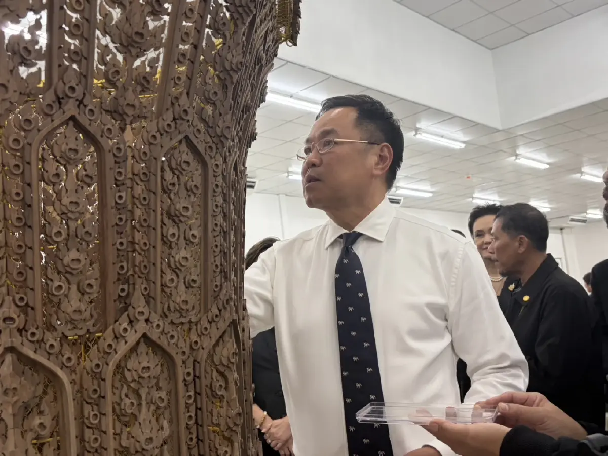 นายกฯ อนุทิน ตรวจพระเมรุมาศ คืบหน้า 90% ย้ำเสร็จทัน ต.ค. 69