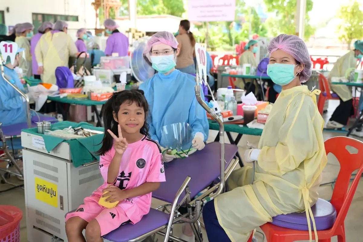 GULF Sparks Smiles ปี 6 ยกทัพทันตะ จุฬาฯ ทำฟันฟรีที่อยุธยา