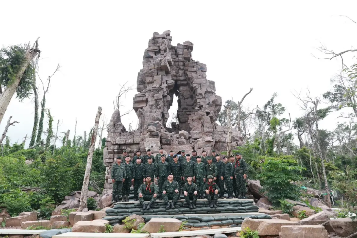 ผนึกกำลัง! แม่ทัพภาค 3-2 ลงพื้นที่ชายแดน "ไทย-กัมพูชา" ตรวจเยี่ยมกำลังพลเสริมแนวหน้า