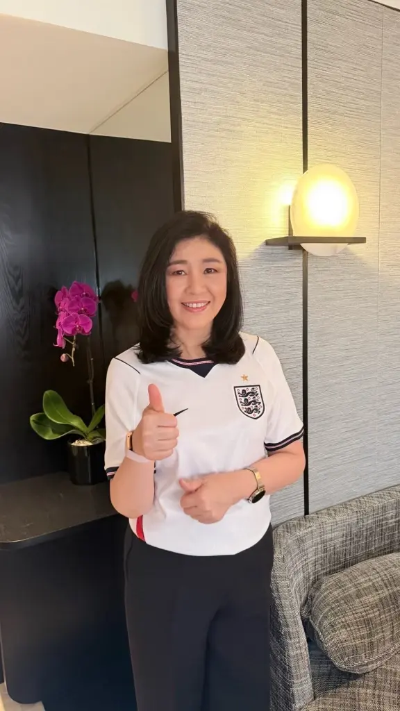 "ยิ่งลักษณ์" โพสต์เชียร์ "อังกฤษ" ดีใจเข้ารอบรองชนะเลิศ "ฟุตบอลโลก"