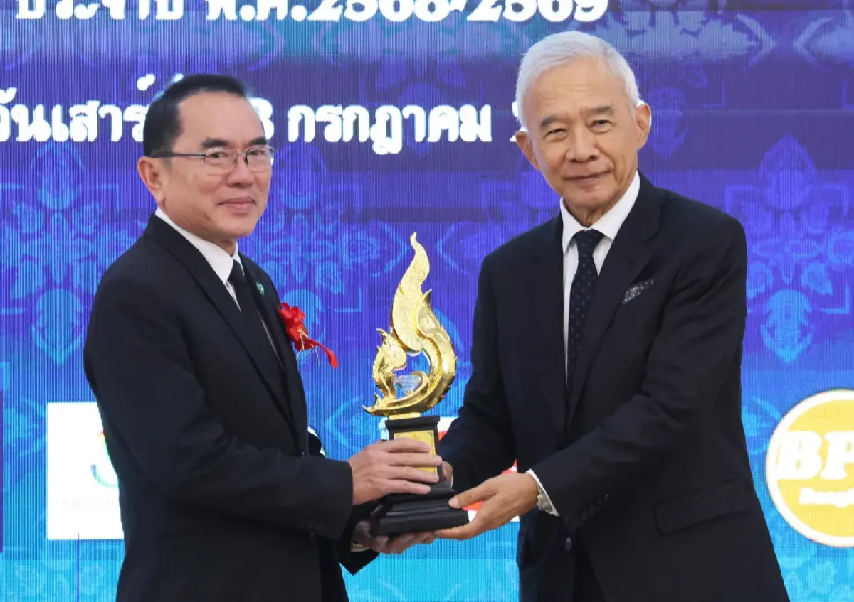 "สุวัจน์" มอบรางวัล “เพชรกนก–กนกนาคราช” 2569 เชิดชูคนดีศรีแผ่นดิน