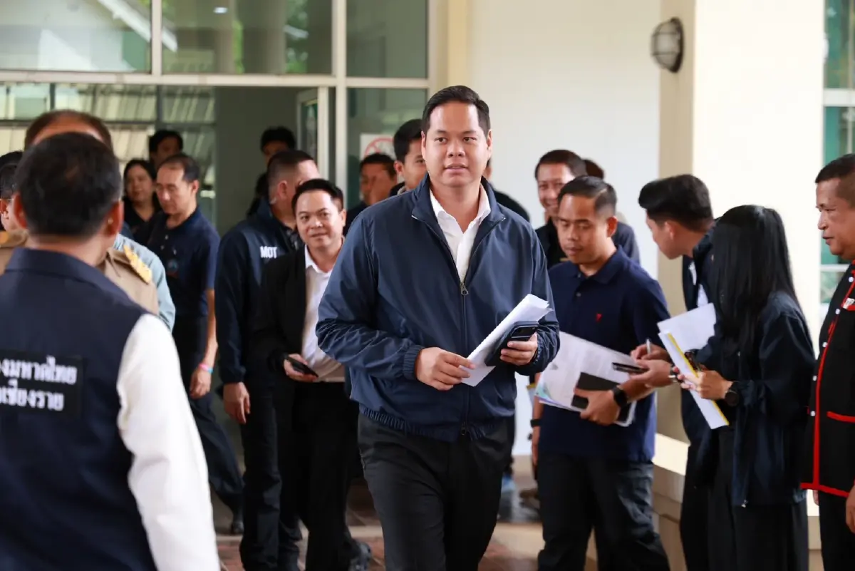 นายสรรเพชญ บุญญามณี รัฐมนตรีช่วยว่าการกระทรวงคมนาคม 
