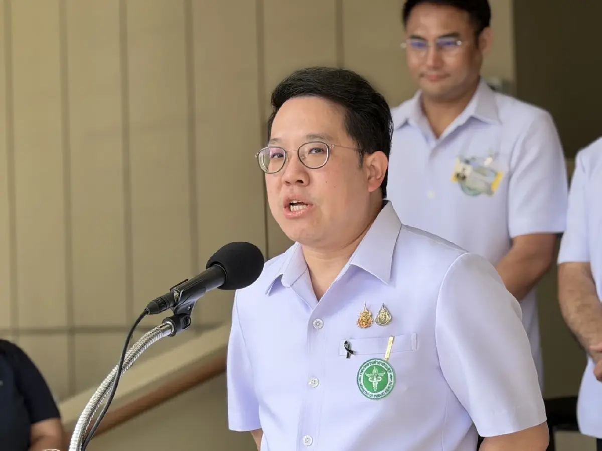  นายพัฒนา พร้อมพัฒน์ รัฐมนตรีว่าการกระทรวงสาธารณสุข 