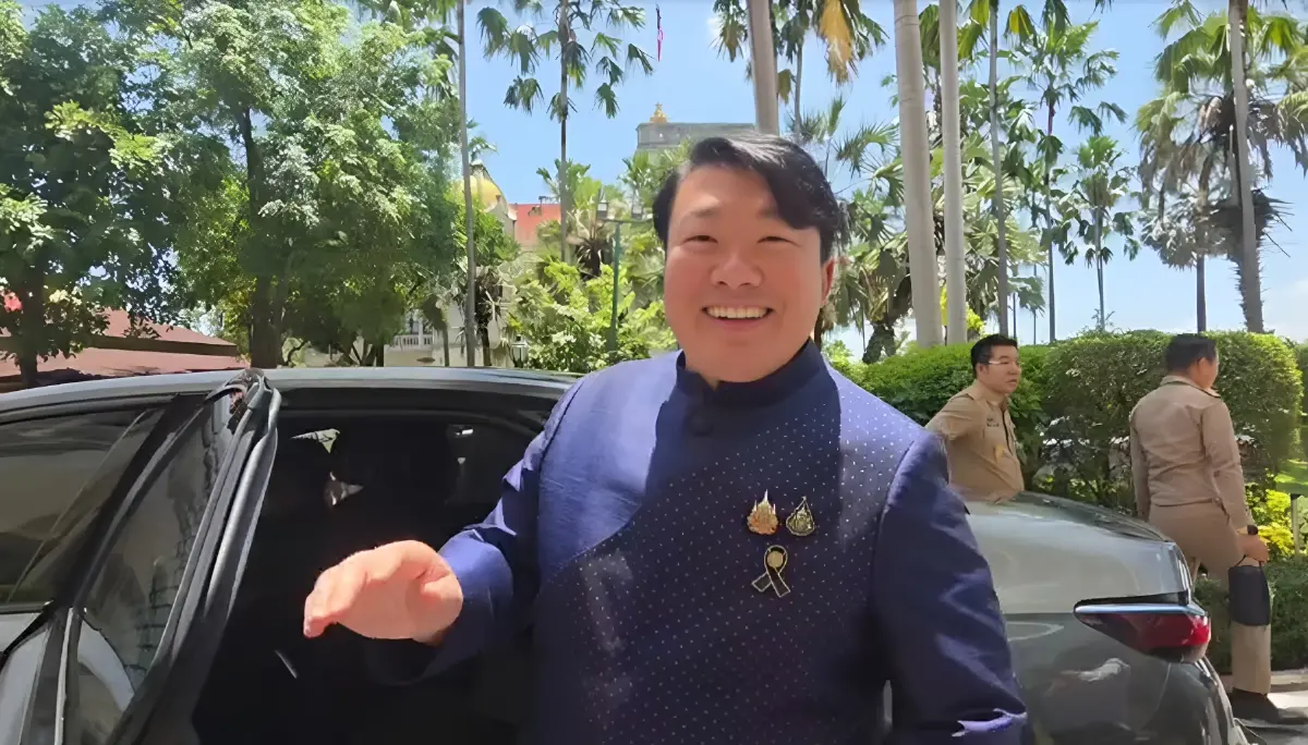 ปมดรามา รมต.ลูกเทพ! "สิริพงศ์" ตอบดรามาขำๆ "ถ้าเป็นลูกเทพก็ดี อิ่มทิพย์ไม่ต้องกินอะไร" (มีคลิป)