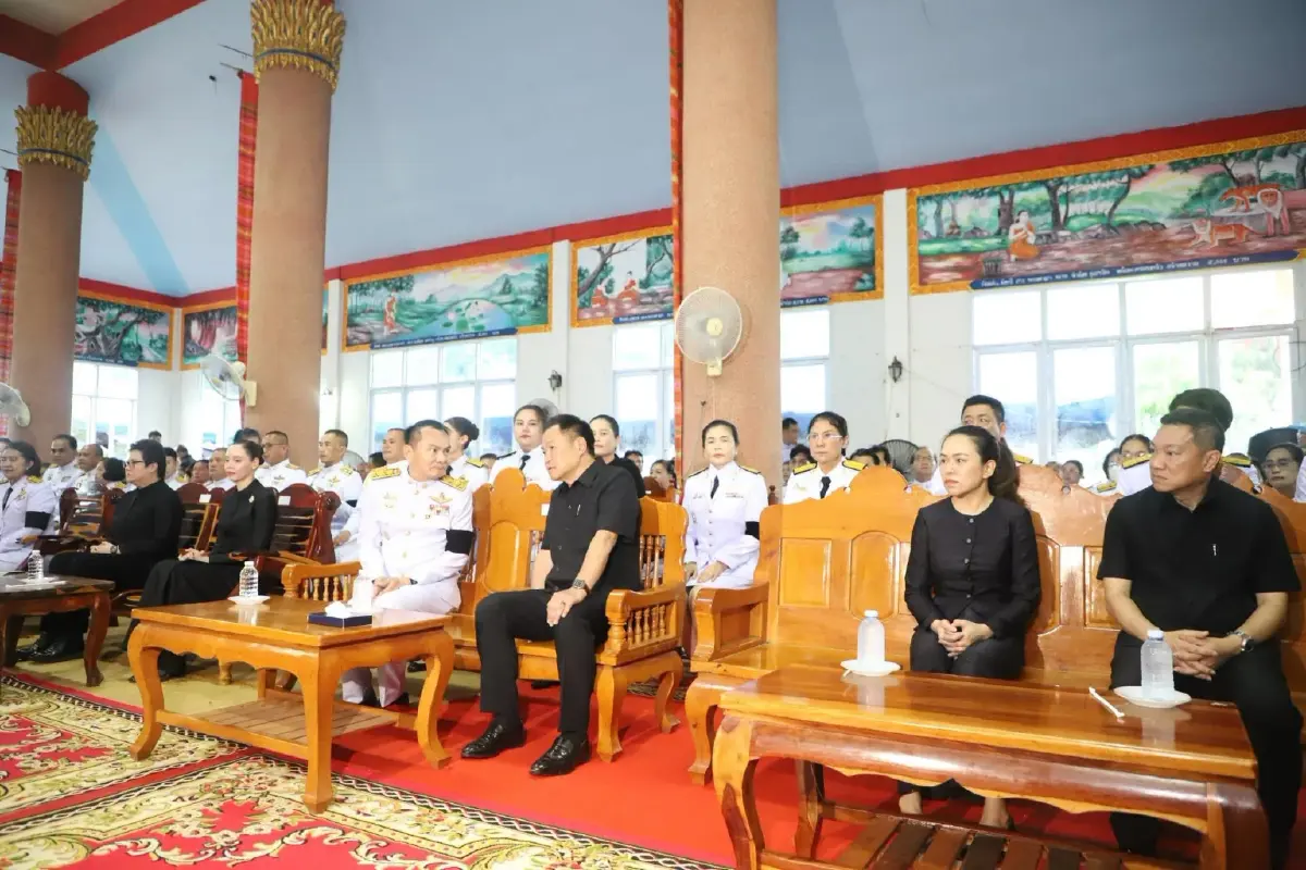 "นายกฯ" ร่วมพิธีพระราชทานน้ำหลวงสรงศพ พระภิกษุถูกรถชนมรณภาพ