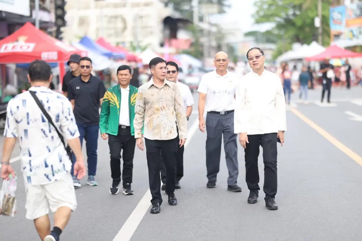 ธ.ก.ส. ร่วมเทศกาลแห่เทียนพรรษา จังหวัดอุบลราชธานี ประจำปี 2569