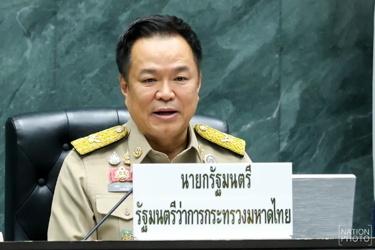 "อนุทิน" เผยลงพื้นที่ "โรงเบียร์ลาดพร้าว" เบื้องต้นเห็น "จุดอับหากไฟไหม้-จะไม่เห็นทางหนีไฟ" บอกรอผลรายงานทางการ