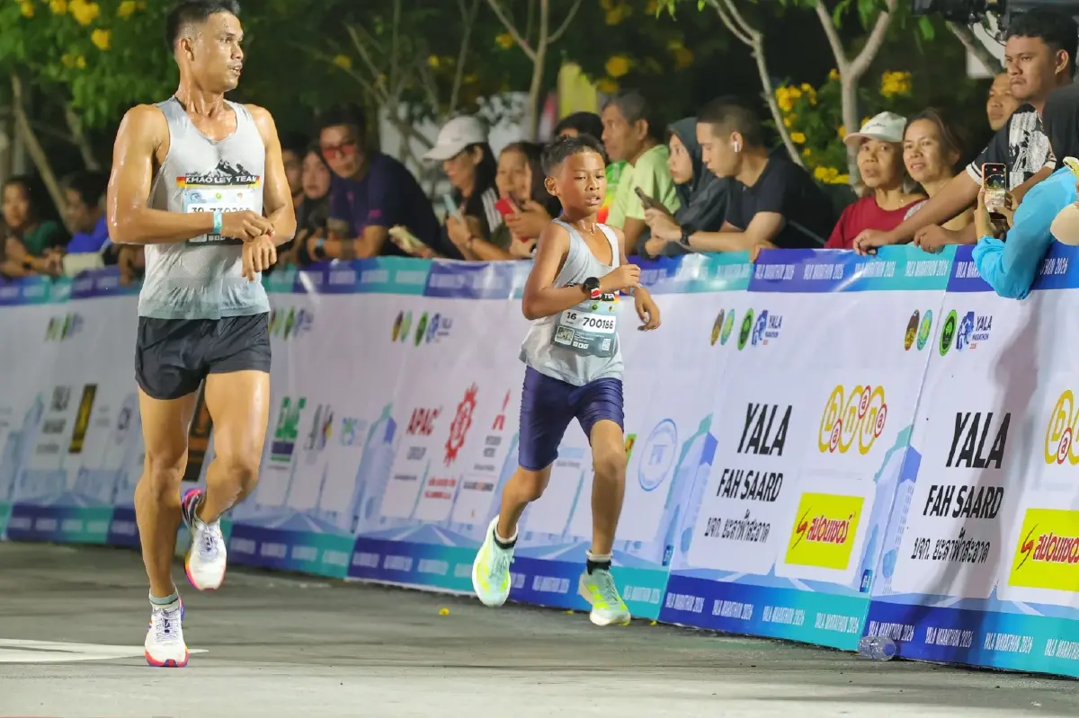 ยิ่งใหญ่สมศักดิ์ศรี! "ยะลามาราธอน 2026" ปิดฉากสุดประทับใจ นักวิ่งกว่า 8,500 ชีวิตตบเท้าลงสนาม นายกนครยะลา ชูผังเมืองสวย หนุนเศรษฐกิจใต้โตยั่งยืน